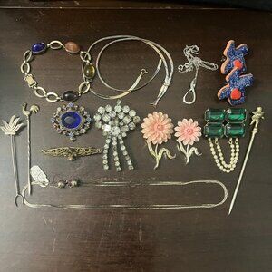 Vintage / Modern Jewelry Lot Costume Brooches 925 Necklaces Comet Stone Bracelet